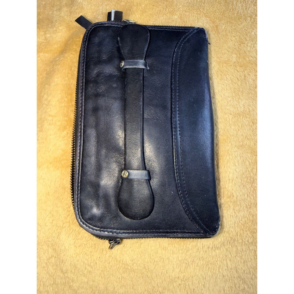 Free People We The Free Black Leather Zip Around Wallet Clutch Hand Strap - Picture 3 of 10